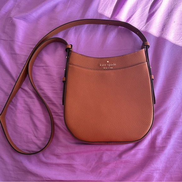 Kate Spade “Gingerbread” Leila North South Crossbody Bag - Picture 3 of 5